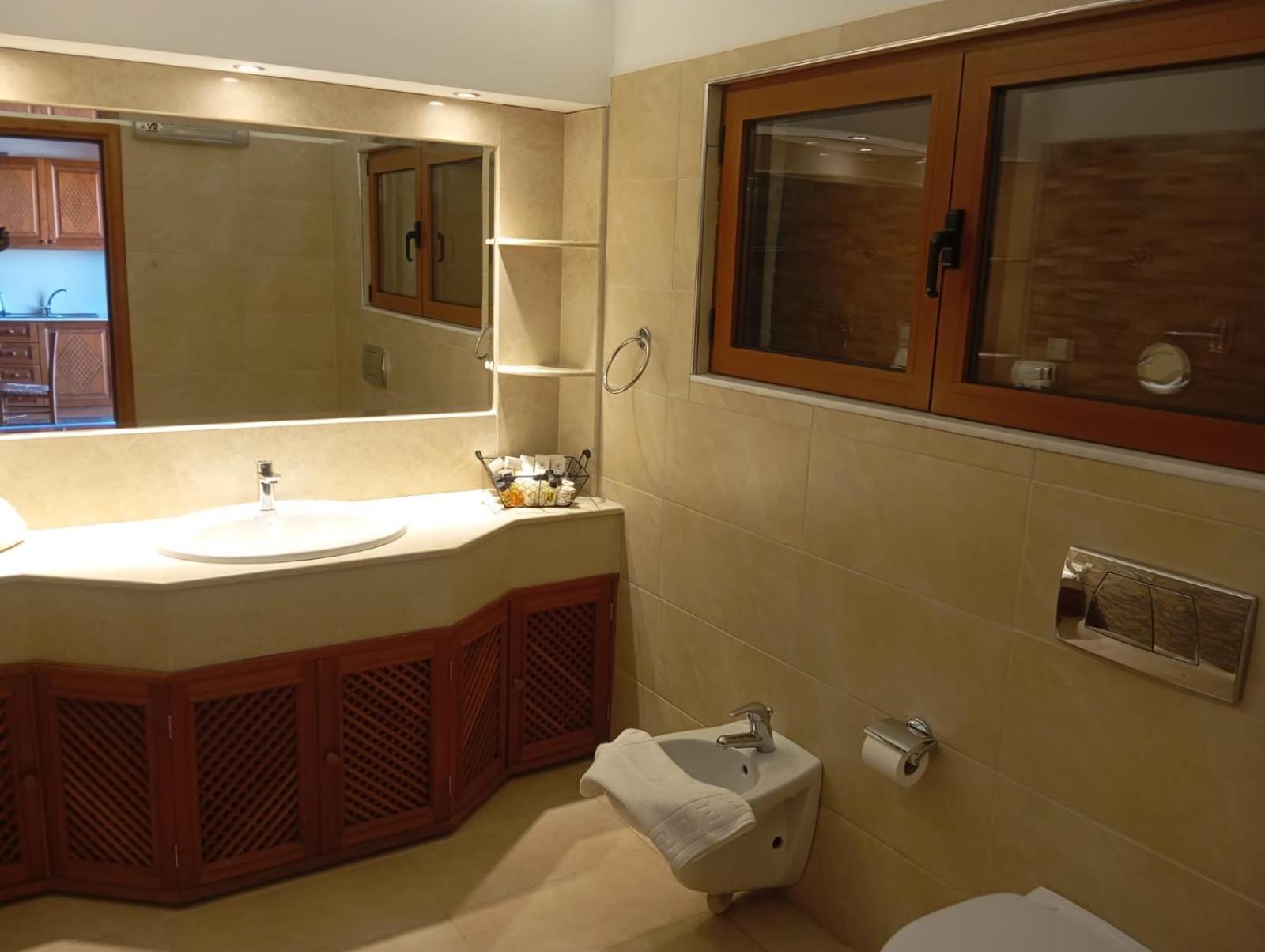 Arte Suites Pefki Εξωτερικό φωτογραφία